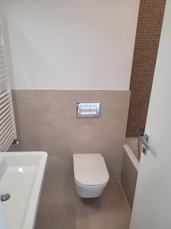 Apartment In Bucharest, Baneasa Green Area Exteriör bild